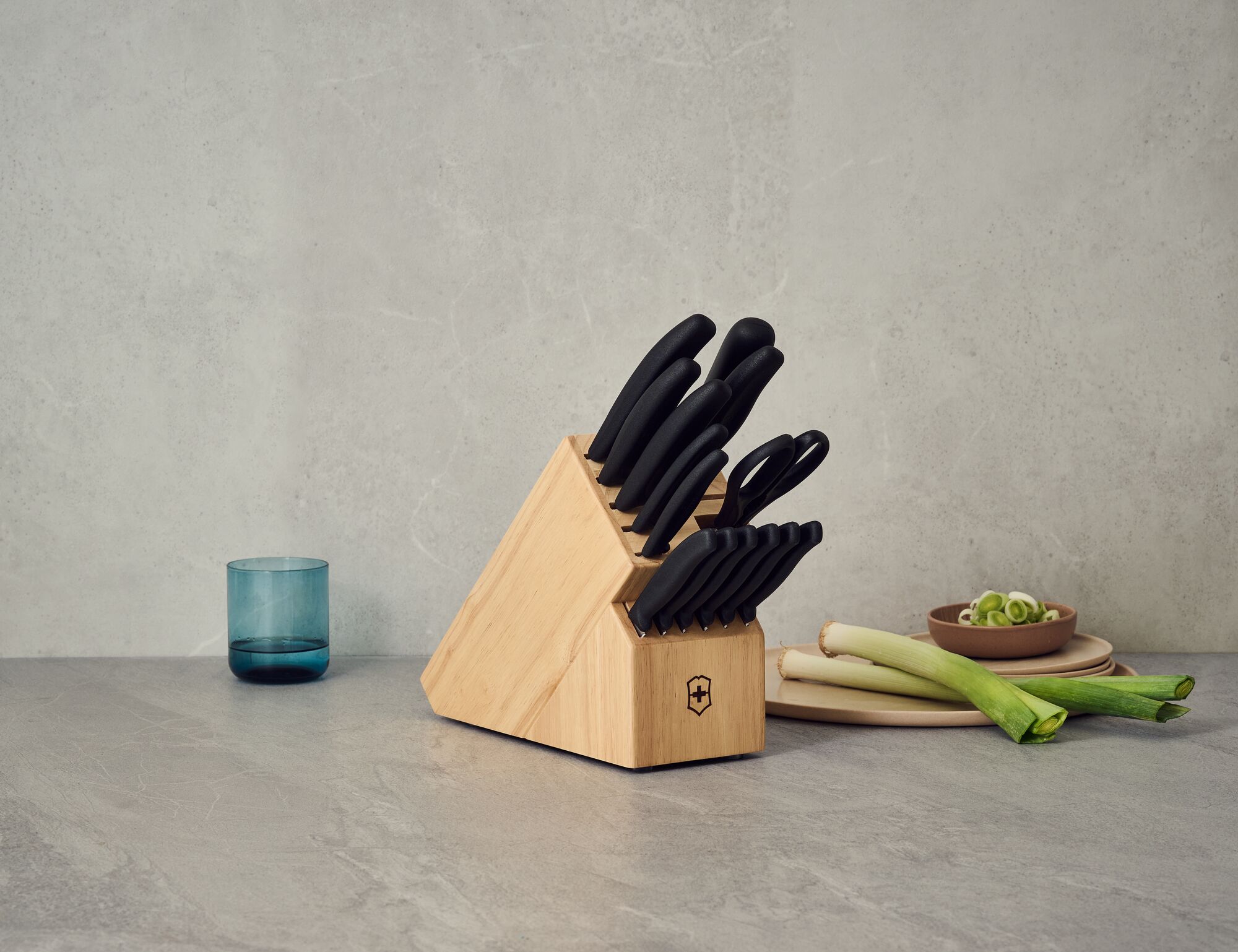 Victorinox Swiss Classic Santokumesser, Kullenschliff