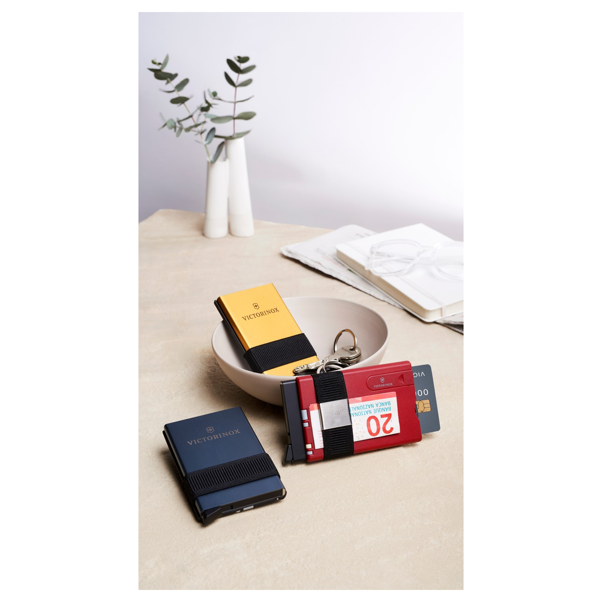 Victorinox Smart Card Wallet, Iconic Red