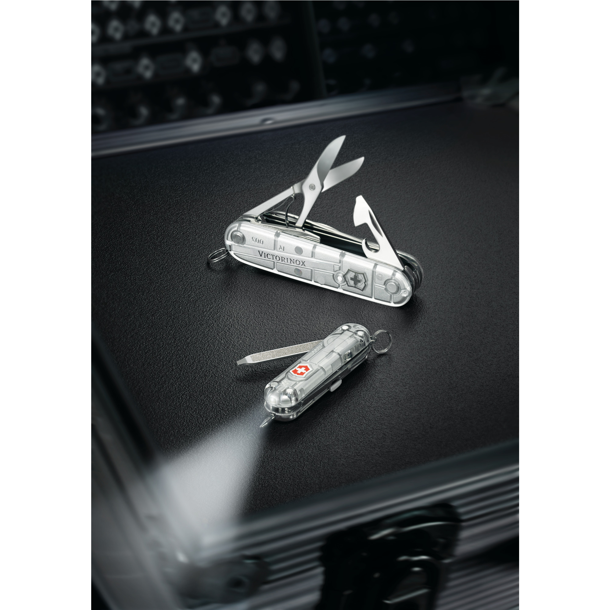 Victorinox Huntsman Silvertech 