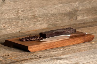 sknife Trockenfleischmesser mit Brett Walnuss
